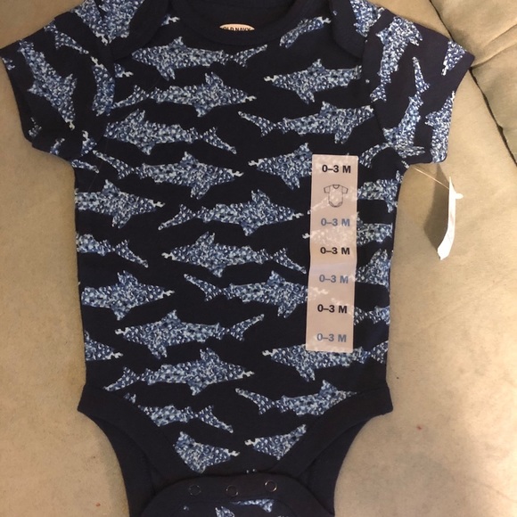NWT 2xSet Baby Short-Sleeve Shark Print Bodysuit - Picture 4 of 5